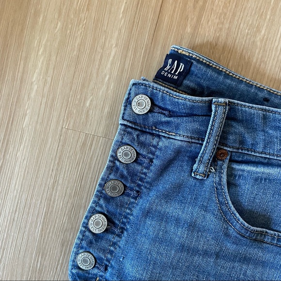 Curvy True Skinny Jeans // GAP - Picture 3 of 9